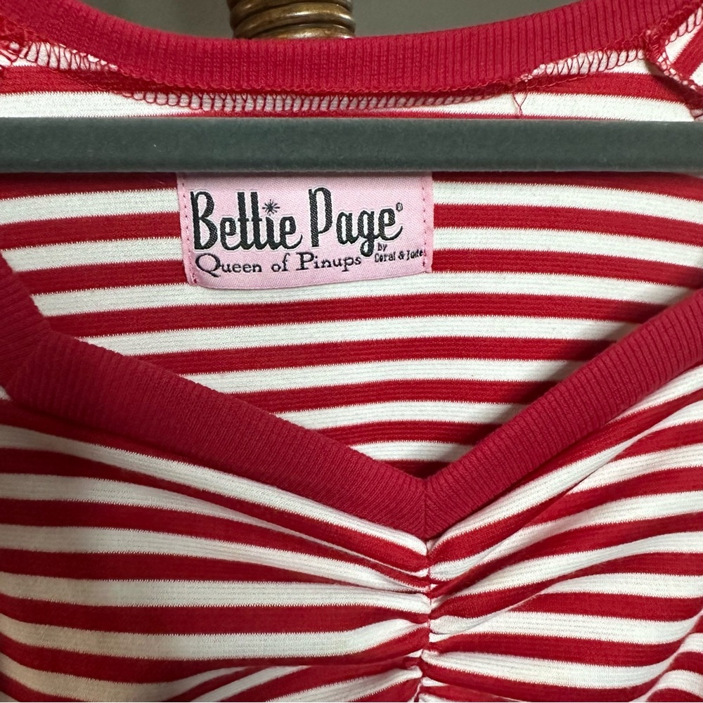 Bettie Page Ships Ahoy 1950s Inspired Sweat Heart Striped Top - Picture 6 of 7